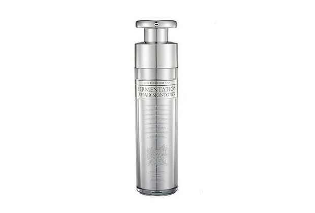 Tập trung vào thành phần Niacinamide - siêu sao dưỡng trắng đa năng trong mỹ phẩm. Niacinamide giúp giảm mụn, cải thiện lỗ chân lông, làm trắng da và ngừa lão hóa hiệu quả.