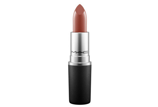 Trong bài viết "ĐỌC VỊ SON NUDE TỪ A - Z", Lixibox chia sẻ cách chọn son nude phù hợp với từng tone da và kết hợp trang điểm hoàn hảo. Tìm hiểu thêm về GWP và bí quyết làm đẹp với GWP Vietnam.