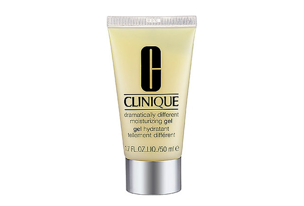 Bài viết về chăm sóc da trong ngày Tết, giới thiệu bí quyết giúp da tươi trẻ, khỏe mạnh qua việc sử dụng sản phẩm dưỡng ẩm Clinique Dramatically Different Moisturizing Gel.